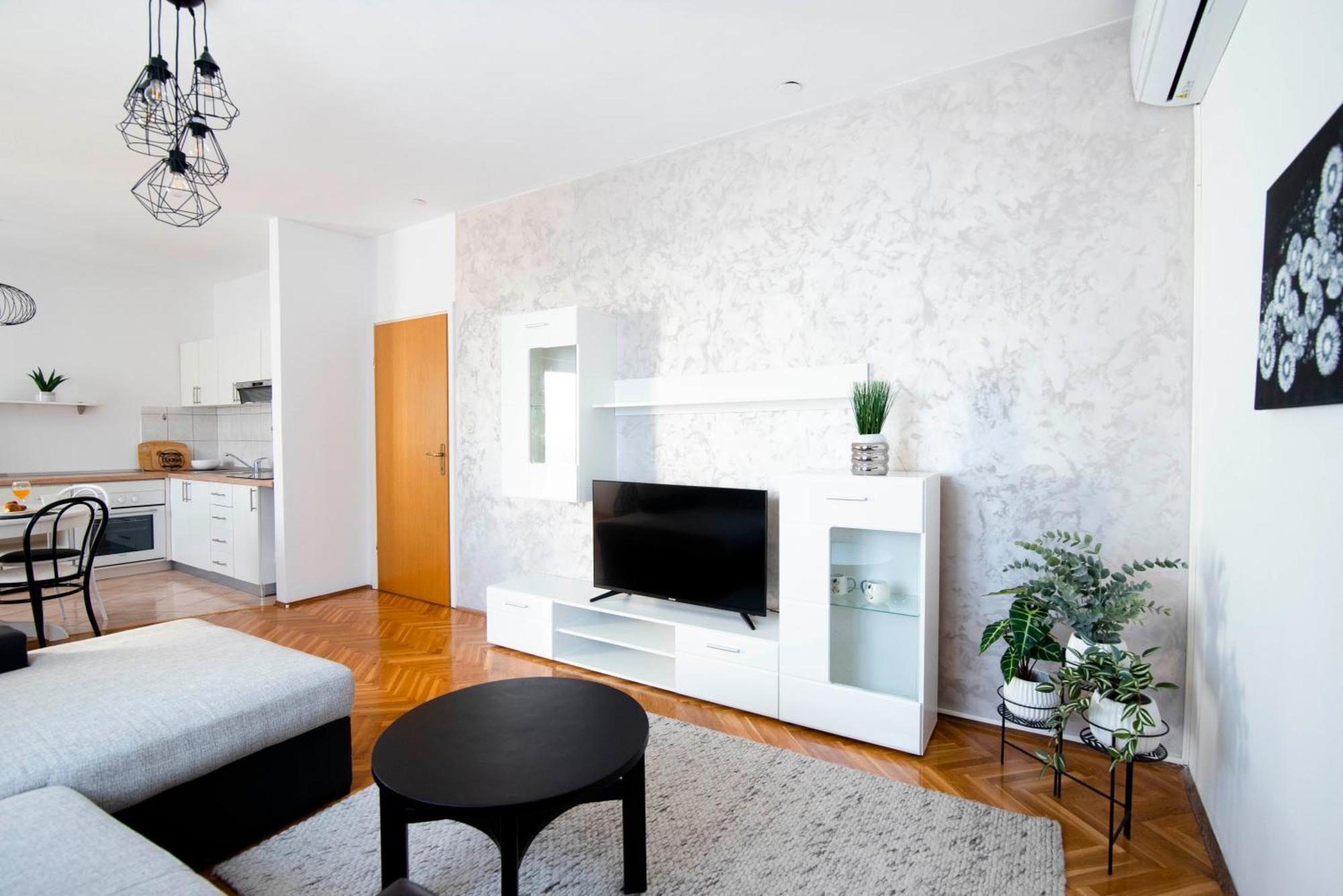 Apartman Karla 锡尼 外观 照片